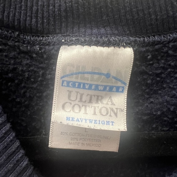 Connecticut Women’s Basketball Sweatshirt - Picture 3 of 3